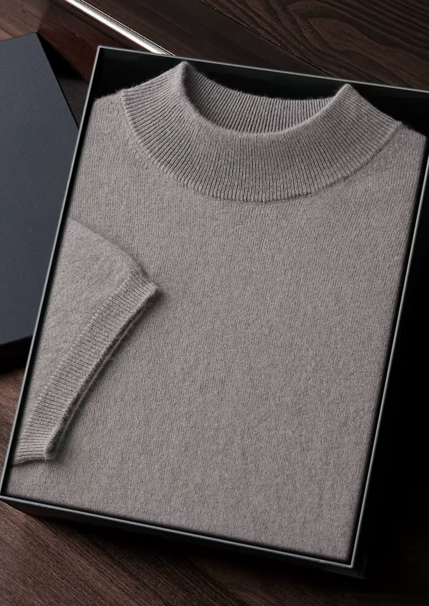 100% CASHMERE MOCK NECK T-SHIRT
