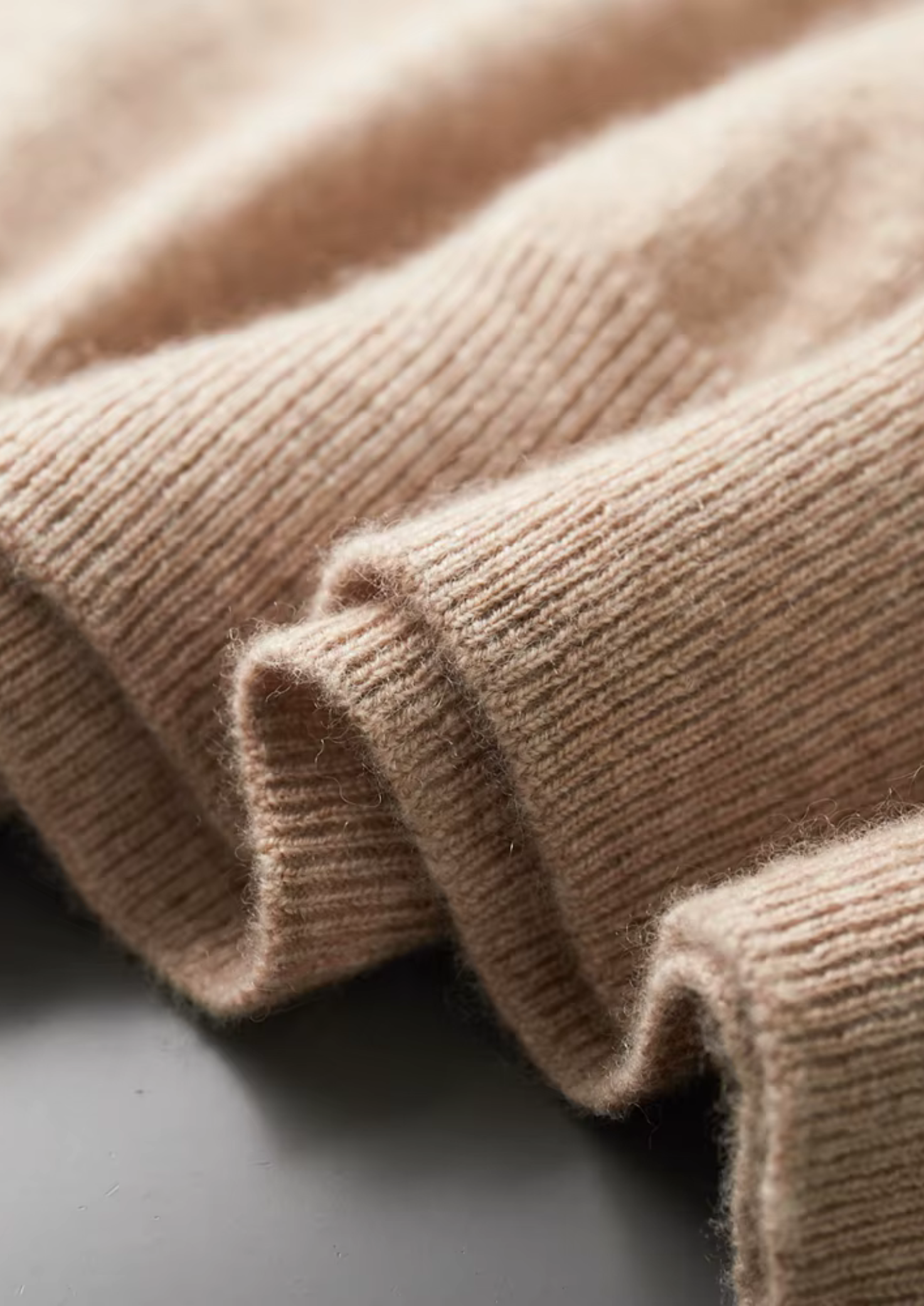 100% CASHMERE CLASSIC CREWNECK T-SHIRT