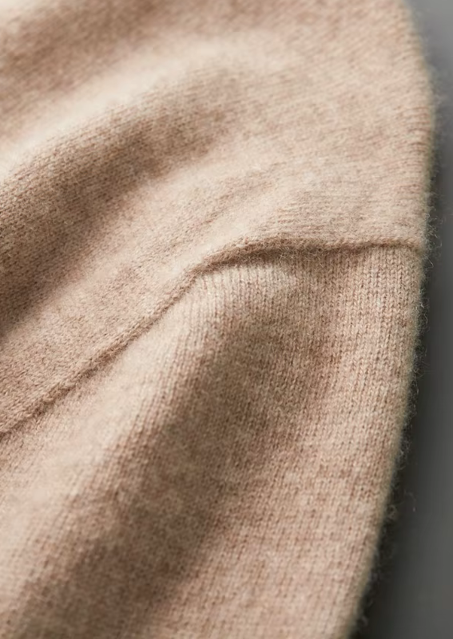 100% CASHMERE CLASSIC CREWNECK T-SHIRT