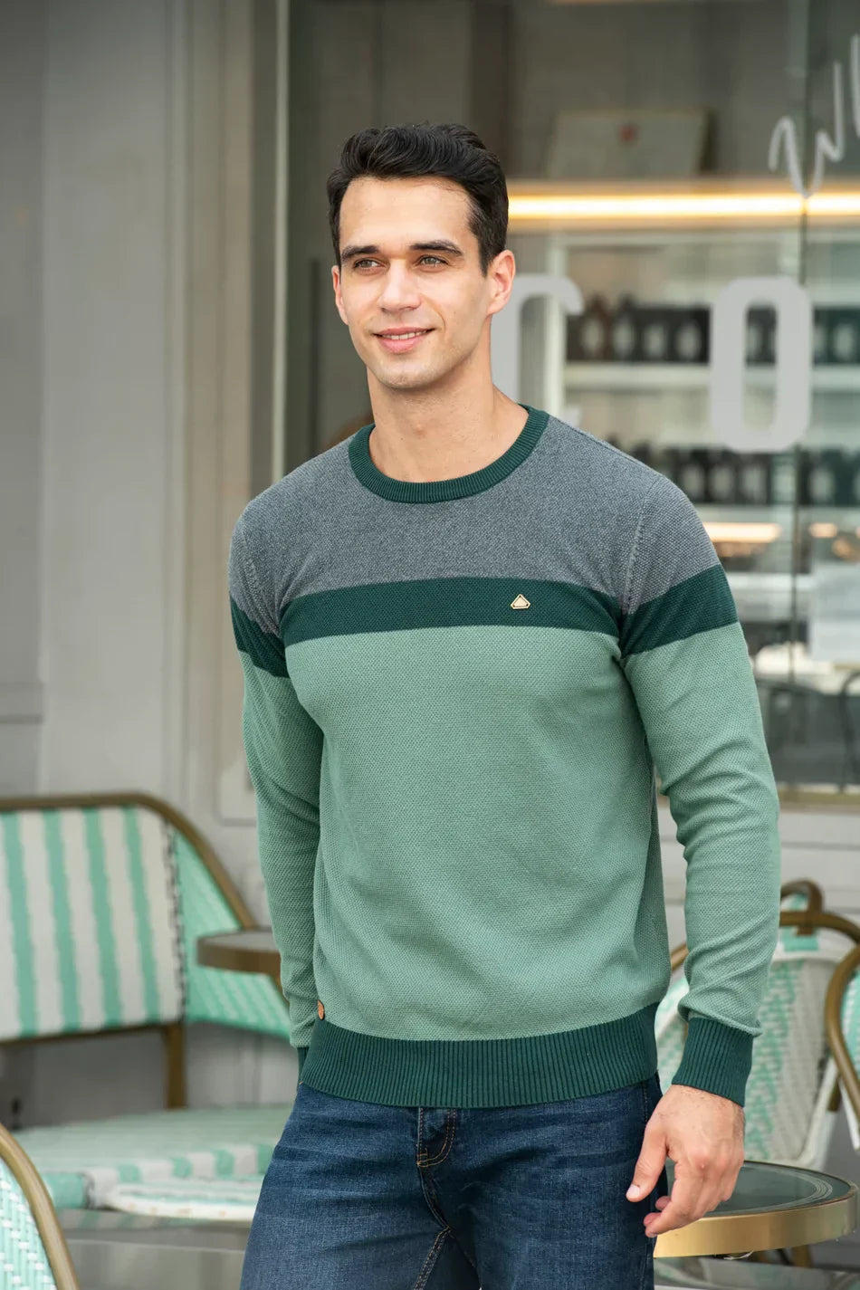 Men's Sweater with Round Neck