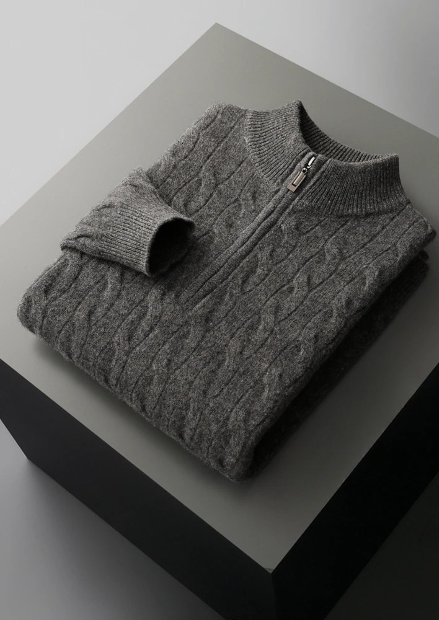 WOOL CABLE HALF ZIP